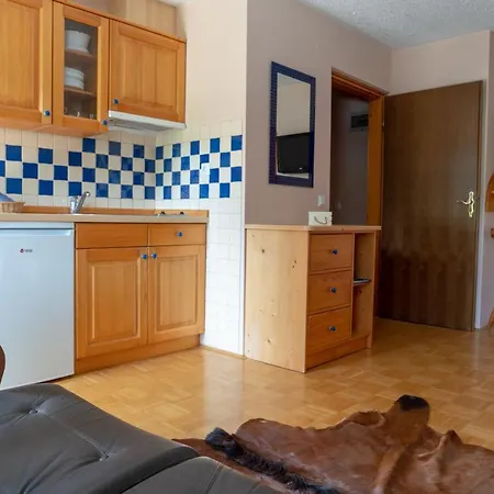 Maja By The River Apartment *