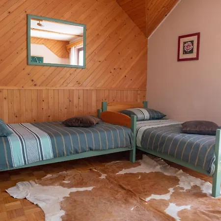 Maja By The River Apartment *