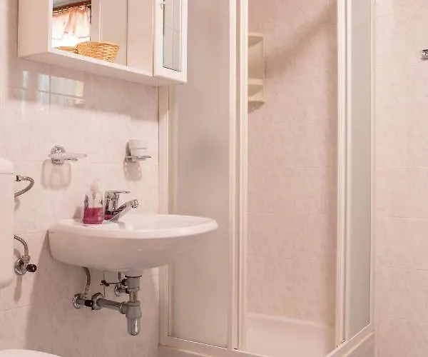 公寓 Maja By The River 博希尼